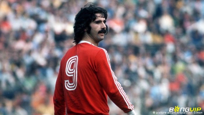 Gerd Müller cũng góp mặt vào danh sách cầu thủ xuất sắc nhất Bayern Munich