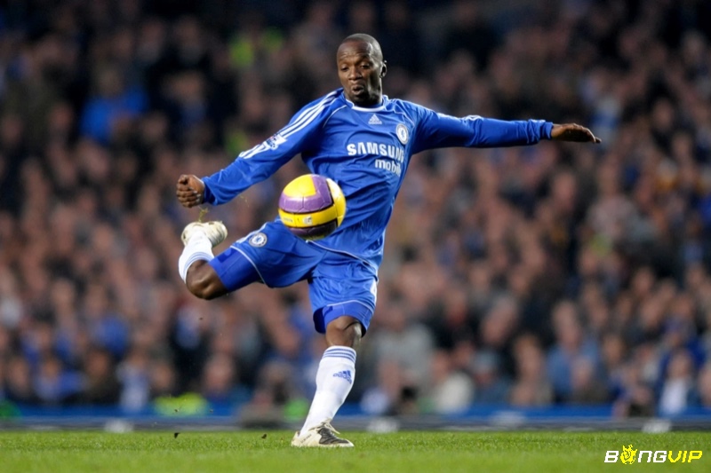 Claude Makélélé có kỹ thuật và khả năng điều khiển bóng vững chắc