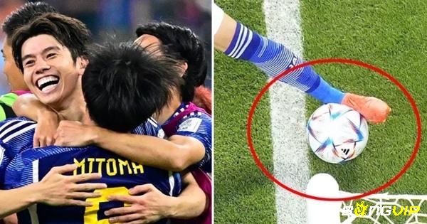 Bàn thắng được tính khi bóng vượt qua đường biên ngang và vào khung thành mà không có vi phạm