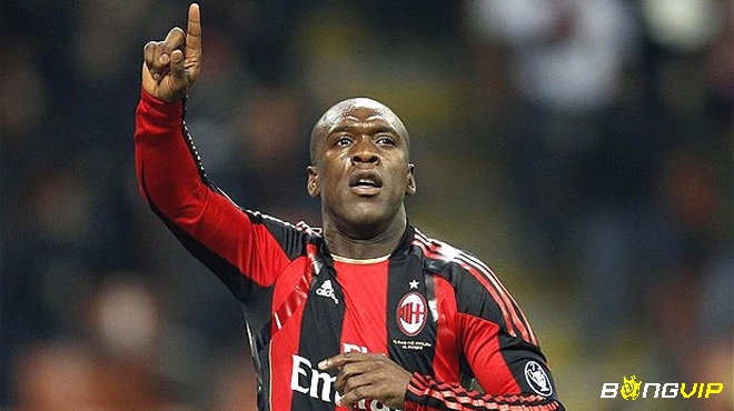 Clarence Seedorf là một tiền vệ xuất sắc với tư duy cực kỳ nhanh nhạy và sắc bén