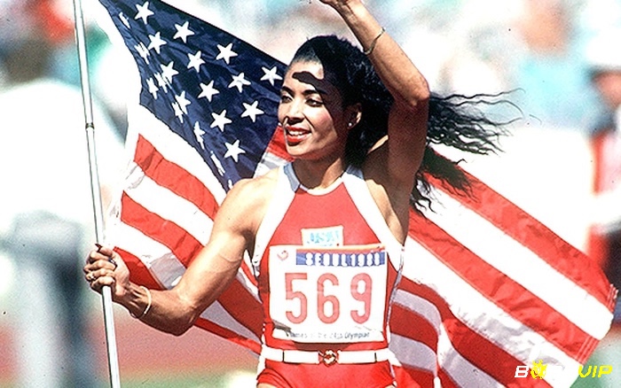 Flo Jo giành 3 huy chương vàng và thiết lập kỷ lục 100m với 10.49 giây