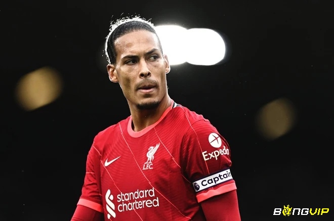 Virgil van Dijk có khả năng phòng ngự và không chiến xuất sắc nhất hiện nay