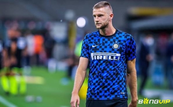 Milan Škriniar là trụ cột vững chắc của Inter Milan, đóng góp lớn vào hành trình chung kết Champions League