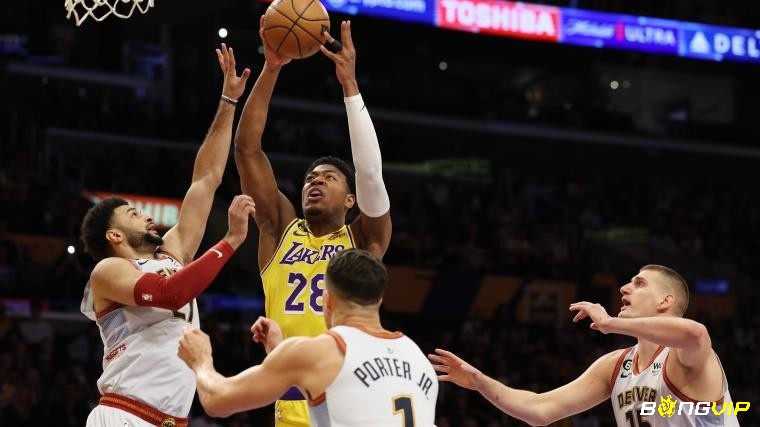 Rui Hachimura góp phần quan trọng vào lối chơi của Los Angeles Lakers
