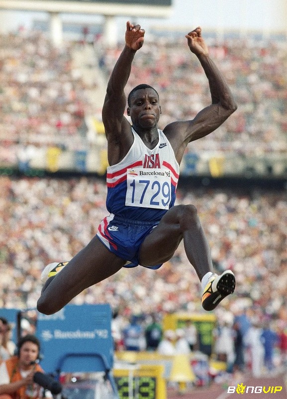 Carl Lewis không hổ danh khi được xem là biểu tượng điền kinh nước Mỹ