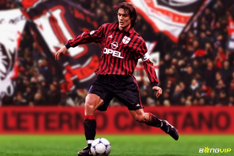 Paolo Maldini là huyền thoại của AC Milan với 5 lần vô địch cup C1