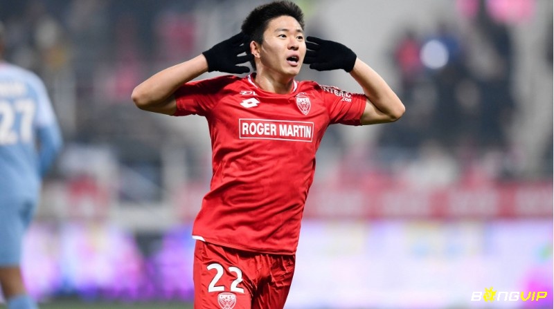 Chang-Hoon Kwon là một trong những cầu thủ giỏi nhất Hàn Quốc nổi bật với khả năng chơi linh hoạt và kỹ thuật xuất sắc