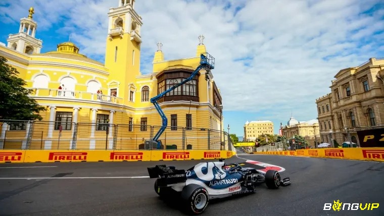 Đường đua Baku City Circuit nổi tiếng với những khu phố cổ có khúc cua hẹp