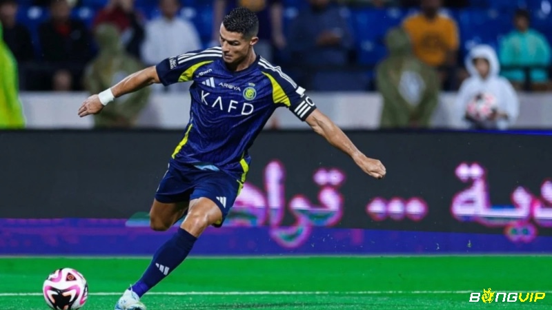 Cristiano Ronaldo là một trong top cầu thủ bóng đá huyền thoại và được yêu thích nhất hiện nay