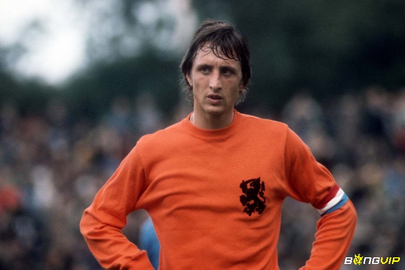 Johan Cruyff là biểu tượng tiêu biểu của phong cách bóng đá tổng lực