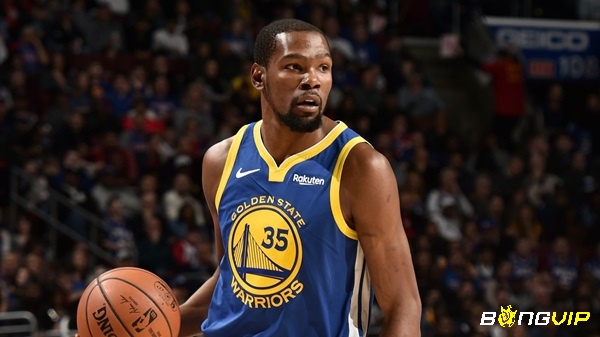 Kevin Durant với khả năng ghi điểm toàn diện