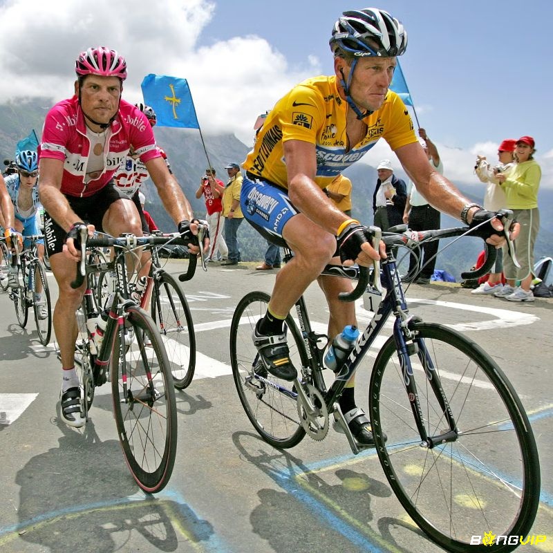 Lance Armstrong giành 7 danh hiệu Tour de France liên tiếp đầy ấn tượng