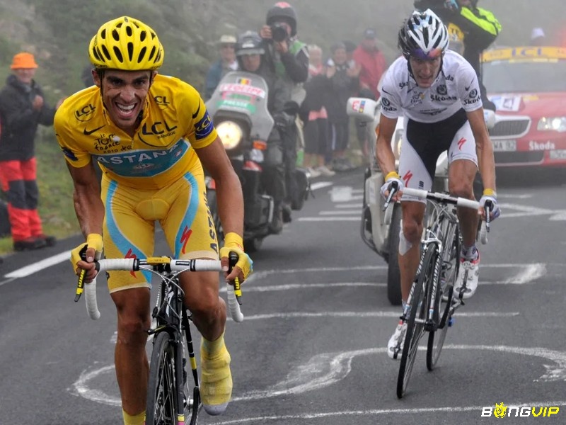 Alberto Contador là tay đua người Tây Ban Nha với lối chơi tấn công quyết liệt và khả năng vượt đèo xuất sắc
