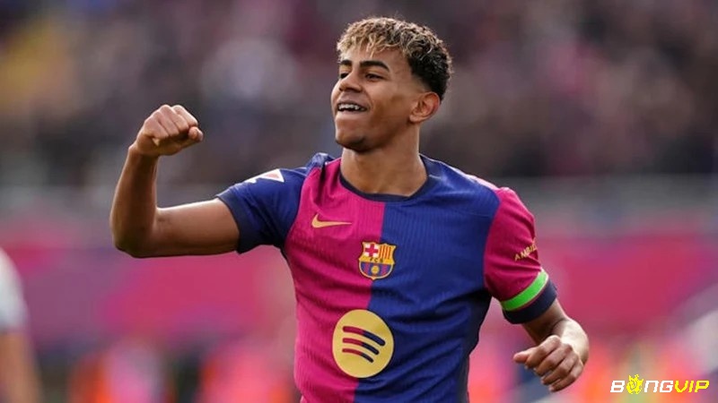 Lamine Yamal 16 tuổi là ngôi sao trẻ sáng giá của Barcelona và La Liga mùa giải 2023-2024