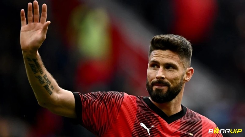 Olivier Giroud thu hút với vẻ ngoài nam tính và lịch lãm cùng phong cách thời trang đẳng cấp