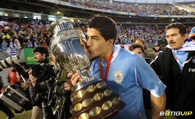 Suárez tỏa sáng tại Copa America với khả năng dứt điểm sắc bén và tinh thần thi đấu quyết liệt