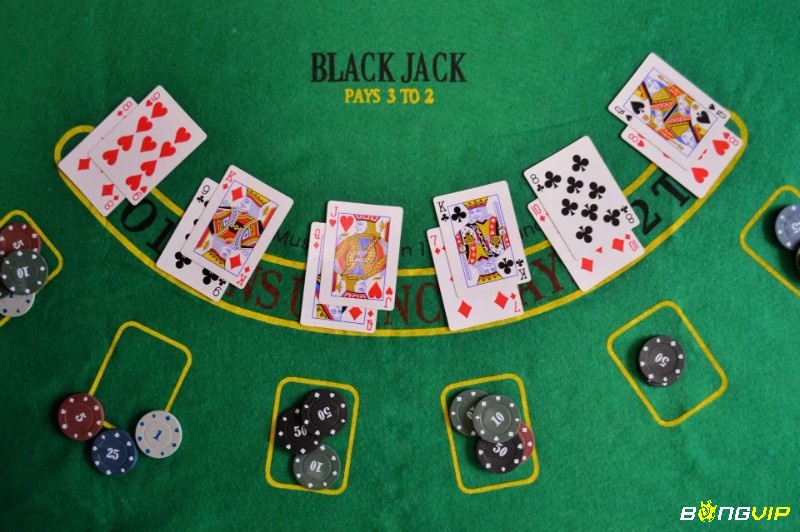 Blackjack cổ điển có luật rút bài riêng cho nhà cái – người chơi hoàn toàn có thể khai thác điều này