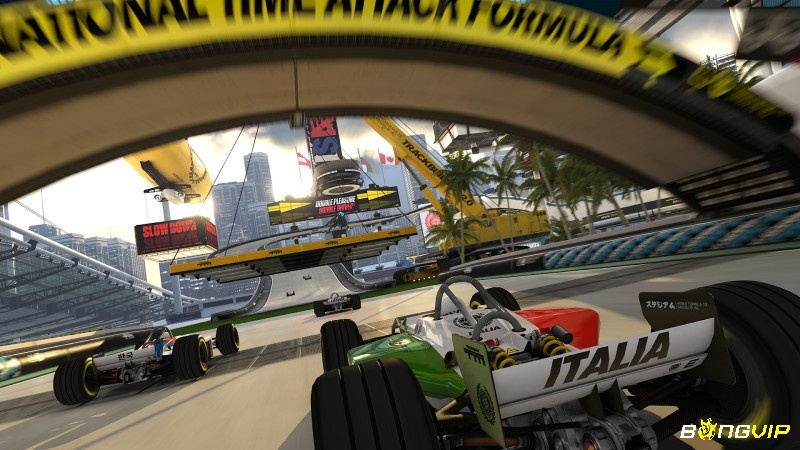 Trackmania Turbo gây ấn tượng với hơn 200 đường đua sáng tạo và chế độ tạo đường đua tùy chỉnh sôi động cho game thủ PC.