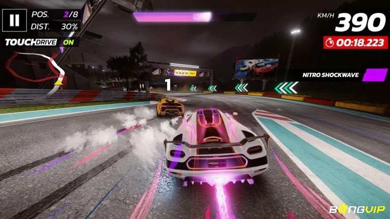 Siêu xe đang thực hiện một pha drift ấn tượng trong Asphalt 10: Revolution với đồ hoạ 4k và hiệu ứng ánh sáng bắt mắt.