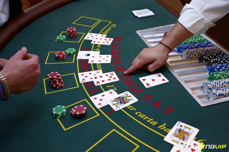Trình tự ở 1 lượt đấu của game sẽ được diễn ra trong 4 đợt