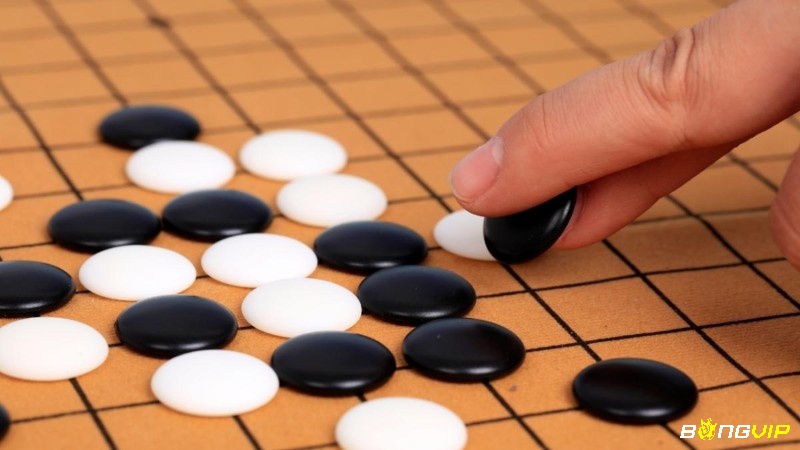 Fuseki và Yose là hai giai đoạn quan trọng trong trận đấu cờ vây, mỗi giai đoạn có những chiến thuật riêng phù hợp với luật chơi cờ vây