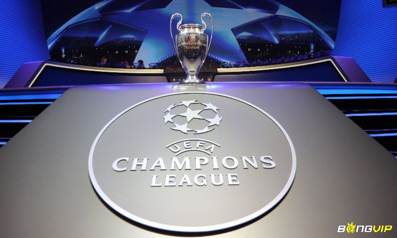 UEFA định hướng mở rộng quy mô và công nghệ hóa giải đấu