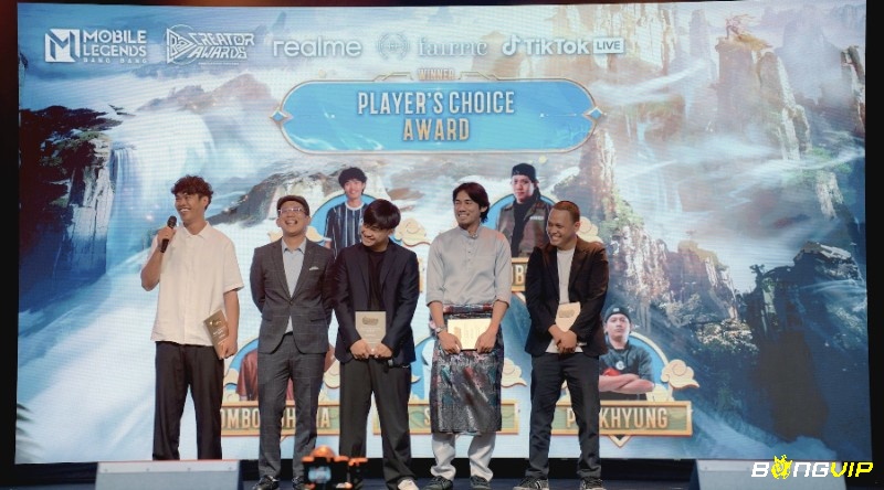Theo dõi trailer, đánh giá chuyên sâu và cộng đồng để khám phá game mới.