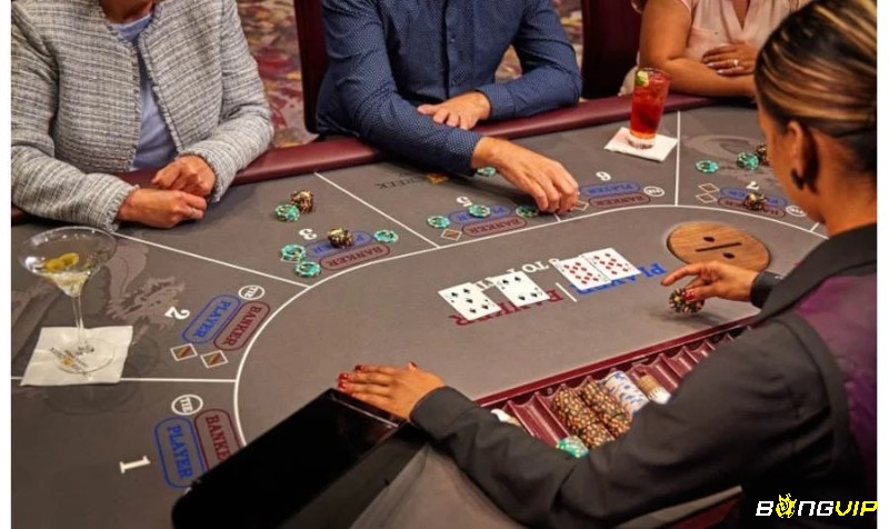 Cửa Player và Tie trong chiến thuật đặt cược trong bài Baccarat hấp dẫn vì phần thưởng lớn, nhưng chỉ nên chọn khi nắm rõ xác suất