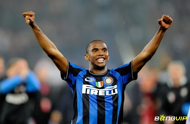 Eto’o tiền đạo cánh phải trong đội hình xuất sắc nhất Inter Milan