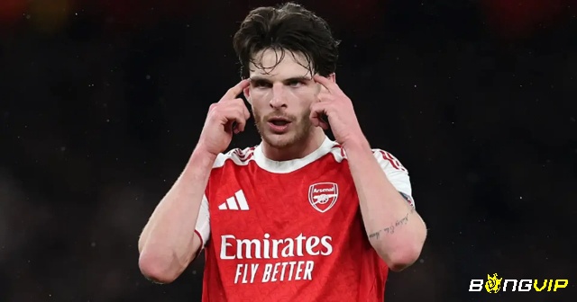Declan Rice tạo sự cân bằng nhờ sức mạnh, phạm vi hoạt động và khả năng thu hồi