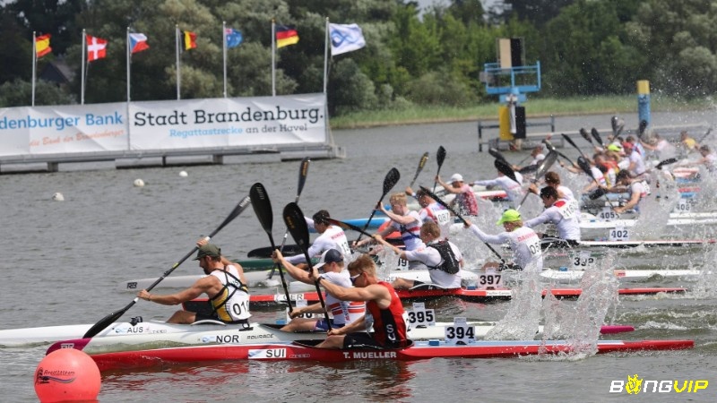 Kayak marathon đặt nặng sức bền, nhịp độ và chiến thuật đường dài