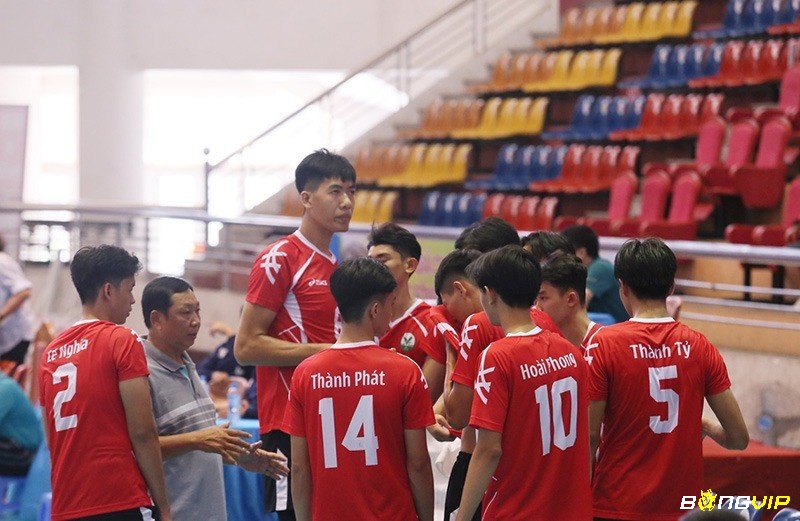 Nguyễn Duy Khánh nổi bật với chiều cao và tầm chắn đặc biệt